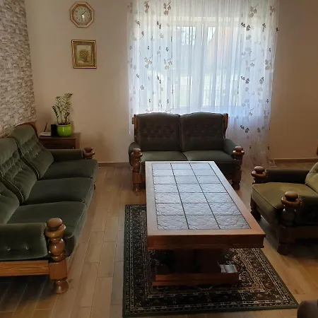 Διαμέρισμα Adam Es Eva Apartman *