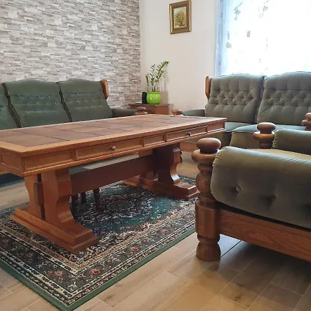 Adam Es Eva Apartman
