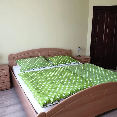 Adam Es Eva Apartman